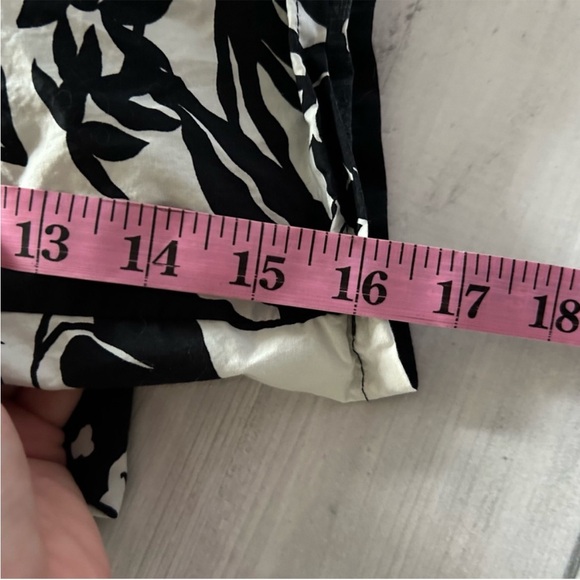 Maeve Anthropologie Chrysanthemum Jumpsuit Black Tropical Print Wide Leg Crop S - Picture 10 of 15